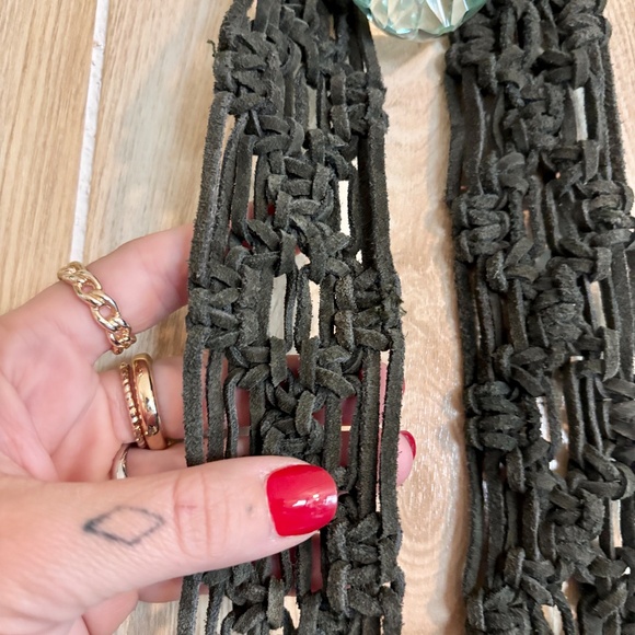 Vintage Green Suede Knotted Fringe O-Ring Belt 2000s - Picture 4 of 7